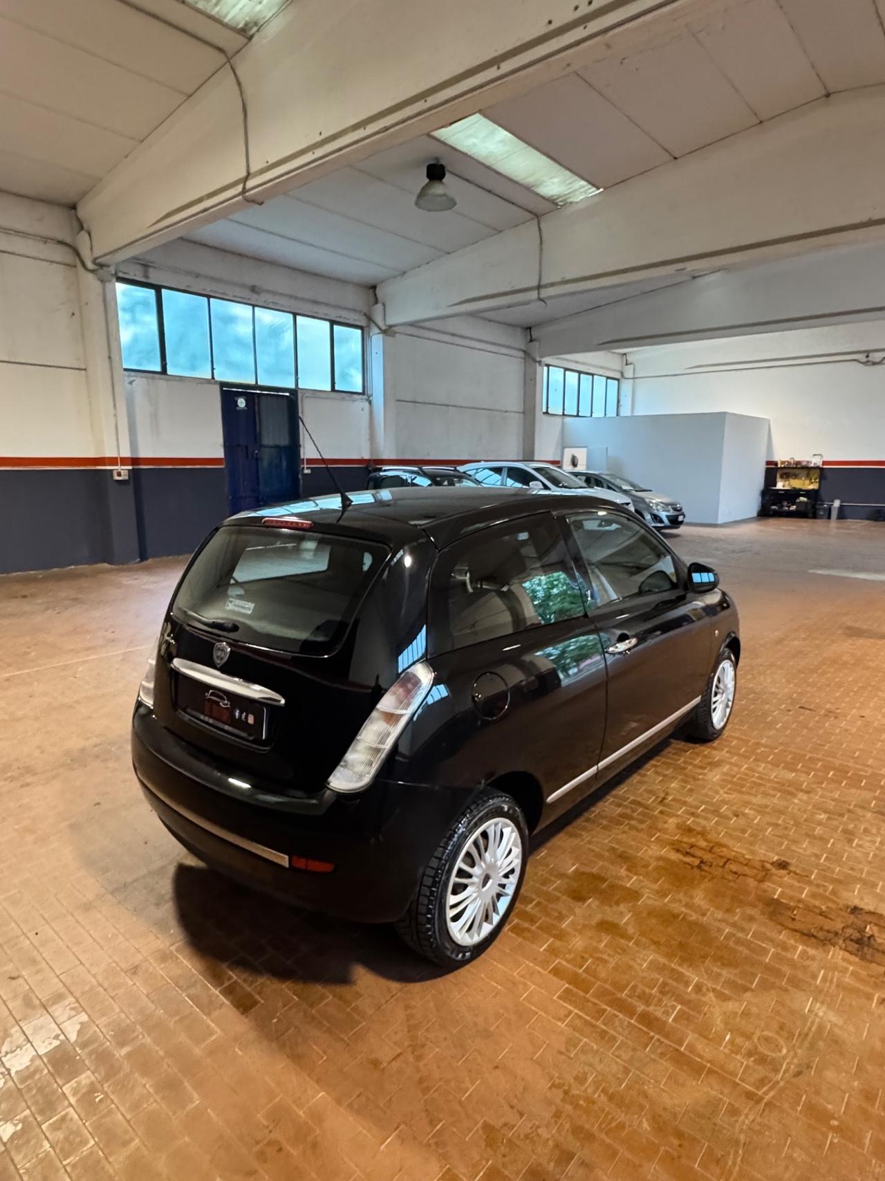 Lancia Ypsilon 1.2 69 CV Diva