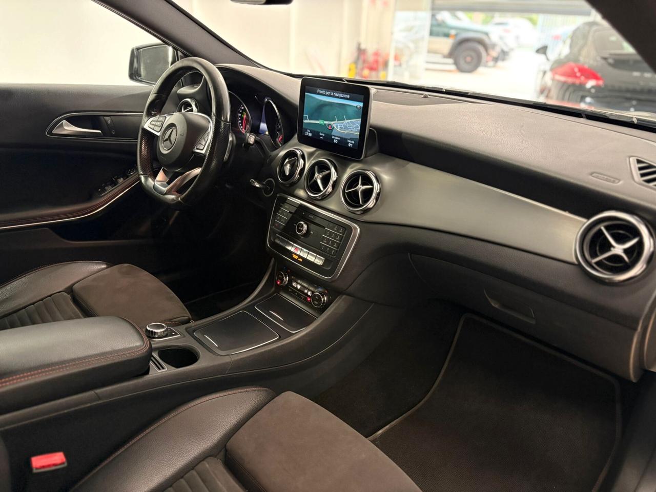 Mercedes-benz GLA 220 d Automatic 4Matic AMG Premium Restyling