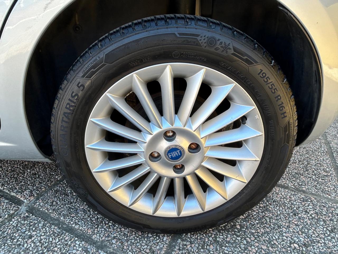 Fiat Grande Punto 1.4 95cv neopatentati