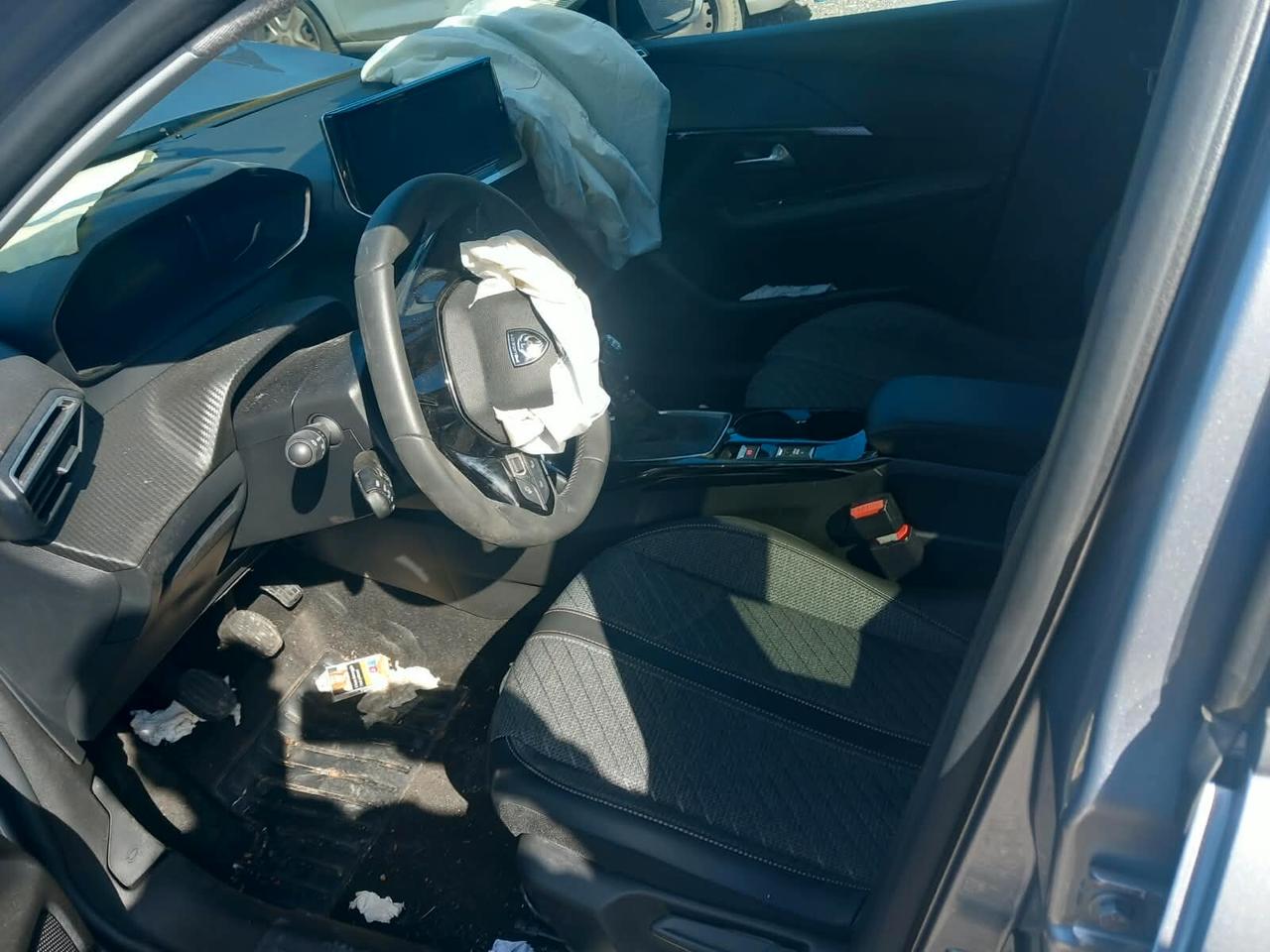 Peugeot 208 PureTech 100 Stop&Start 5 porte Business sinistrata