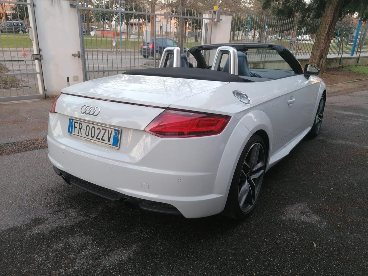 Audi TT Roadster 1.8 TFSI S tronic Design