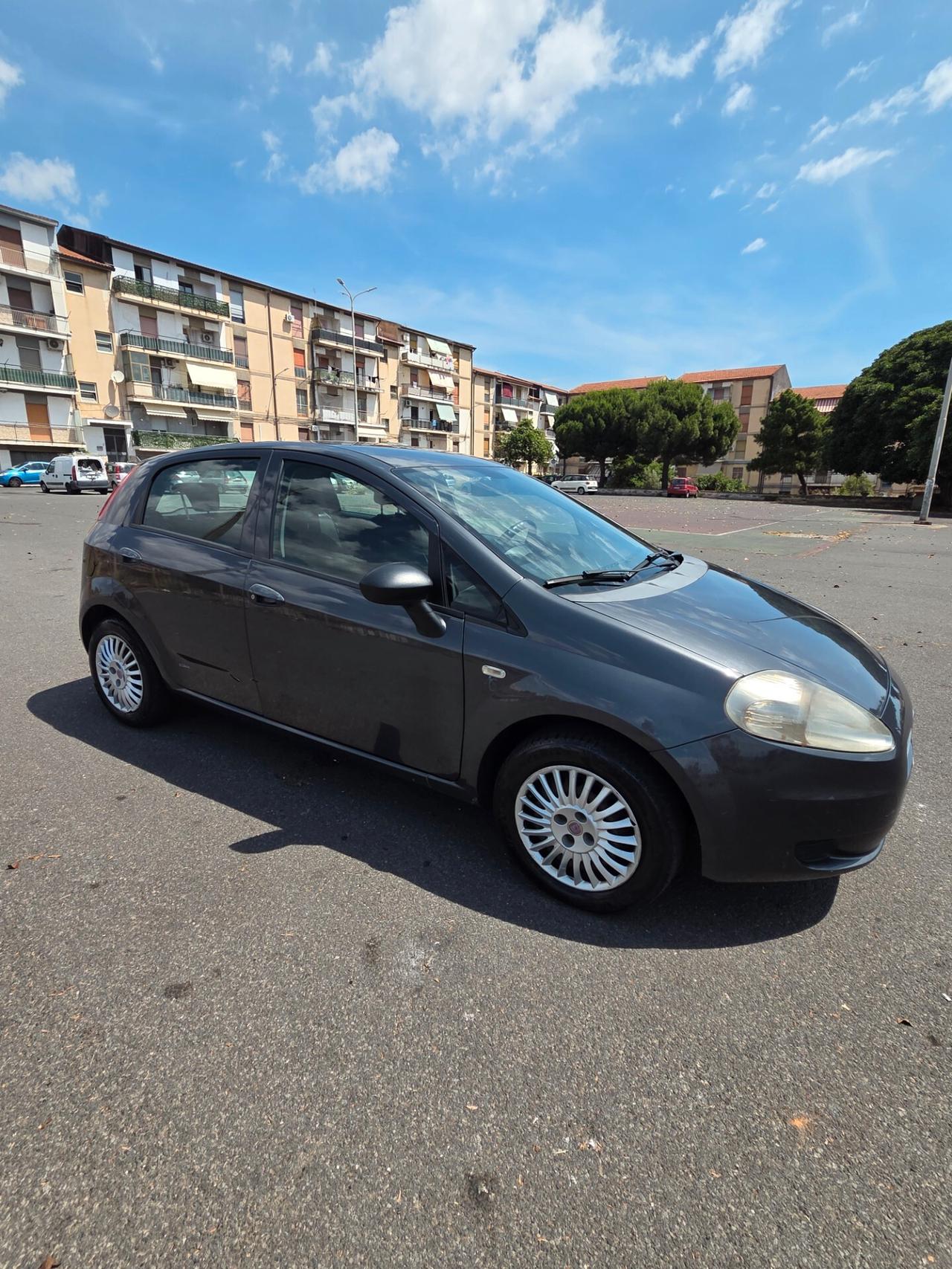 Fiat Grande Punto 1.3 MJT 75 CV 5 porte Dynamic
