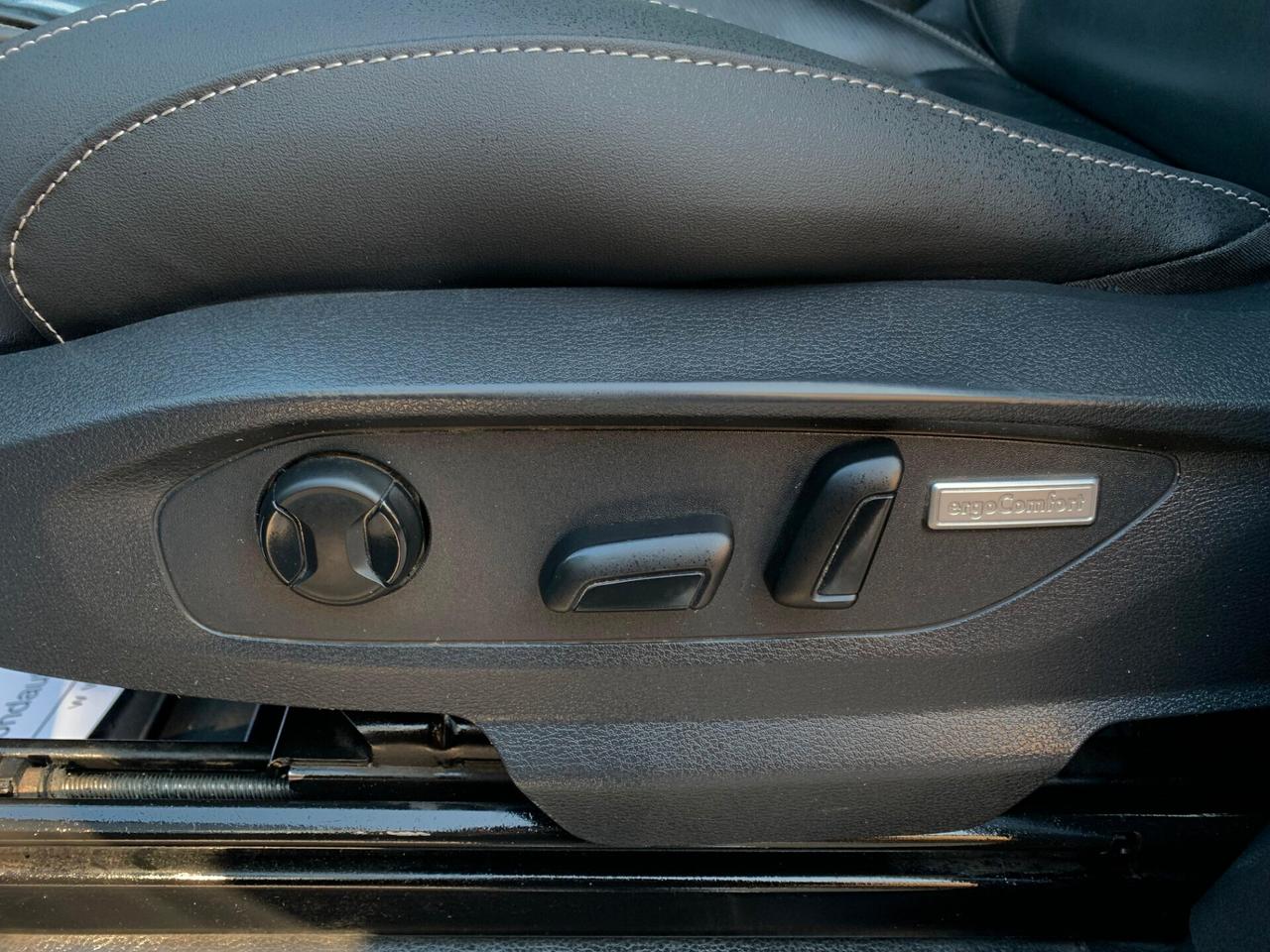 Volkswagen Amarok 3.0 V6 TDI 258CV 4MOT. BMT perm. aut. D.C. Aventura