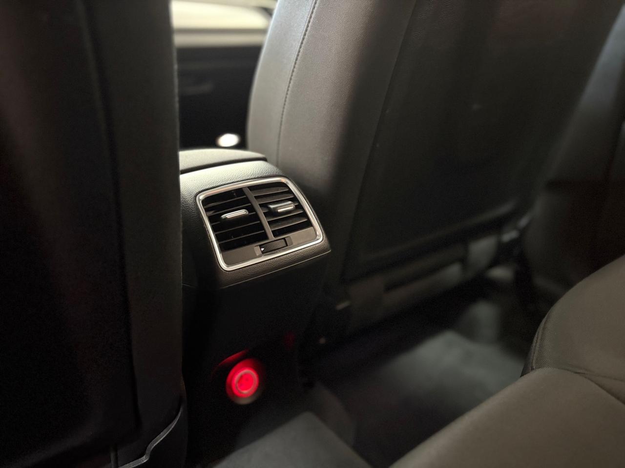 Audi Q3 2.0 TDI 120 CV Sport permuta e finanziamenti