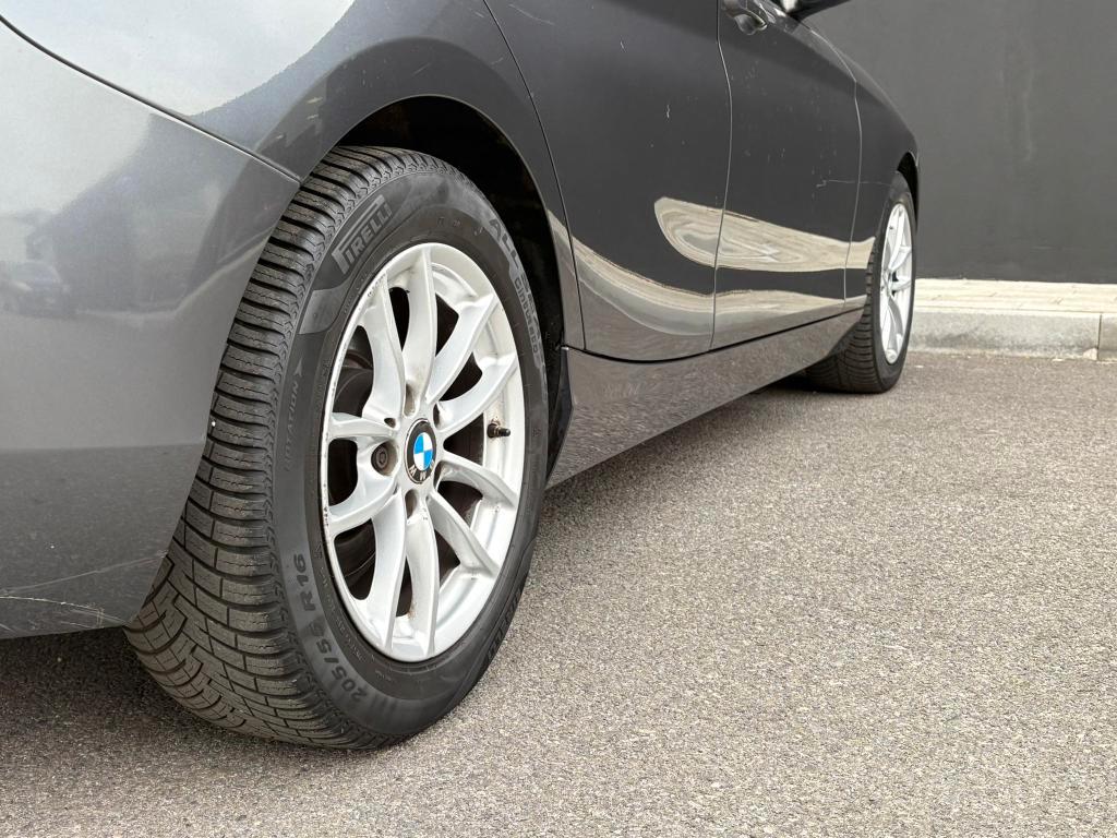 BMW Serie 1 5 Porte 116d Sport 5p OK NEOPATENTATI
