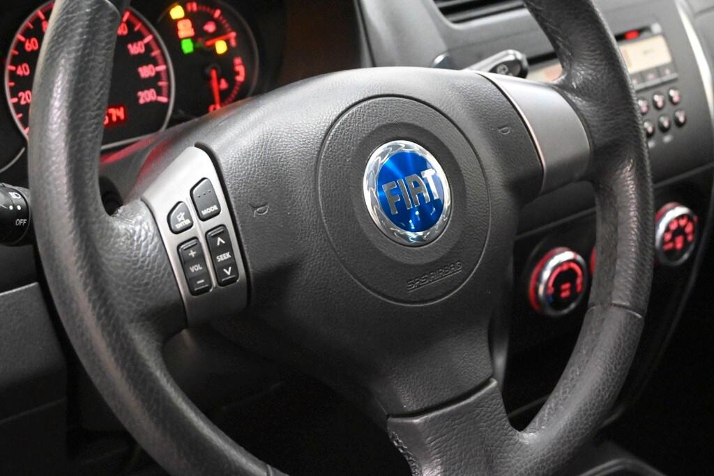 FIAT Sedici 1.6 16V 4x4 Dynamic