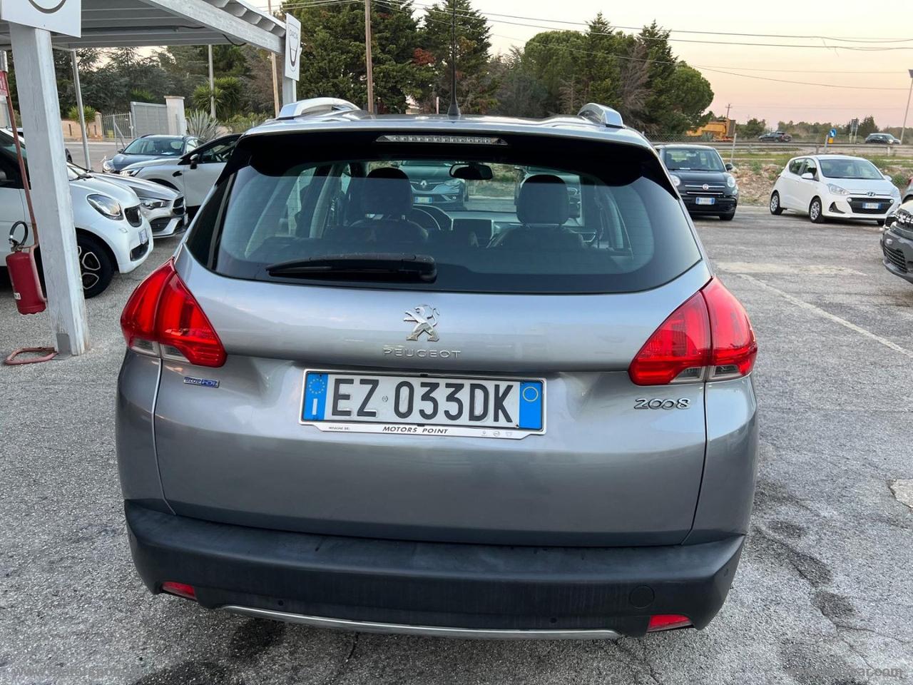 PEUGEOT 2008 BlueHDi 120 S&S Allure