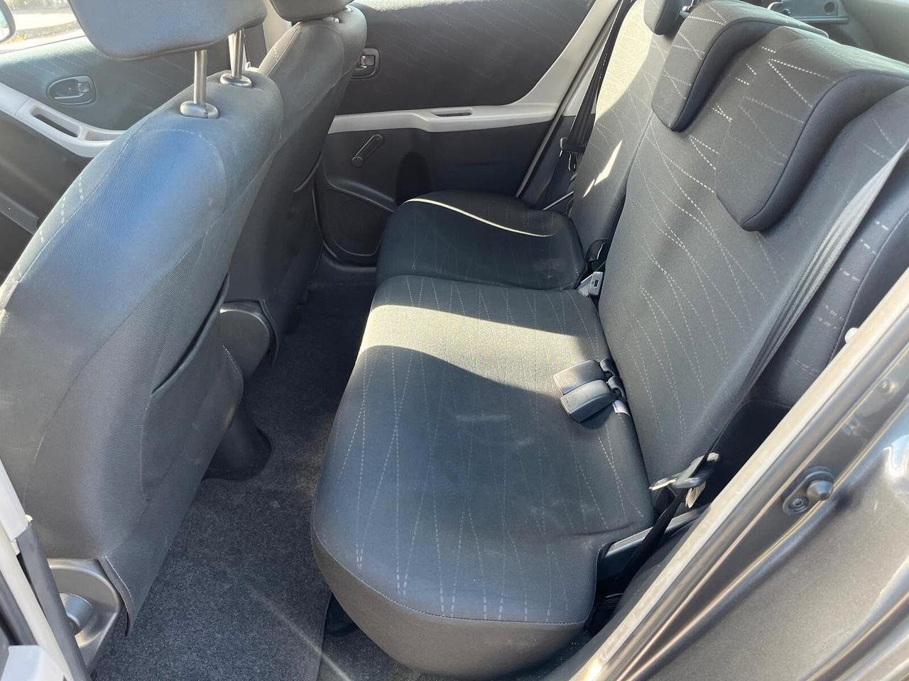 Toyota Yaris 1.0 5 porte