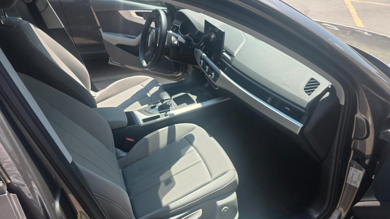 Audi A4 Avant 35 TFSI S tronic Business