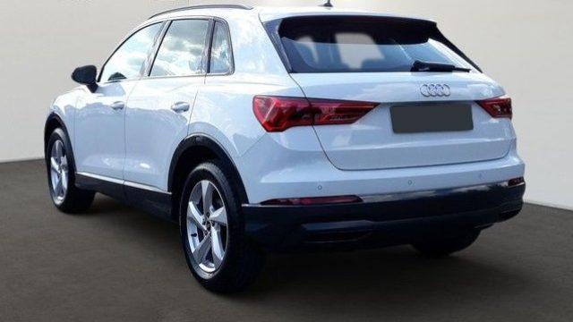 AUDI Q3 35 TDI S tronic Business Advanced