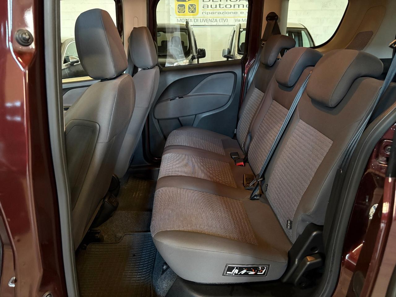 Fiat Doblò 1.6 m-Jet Lounge AUTOVETTURA Unico Proprietario
