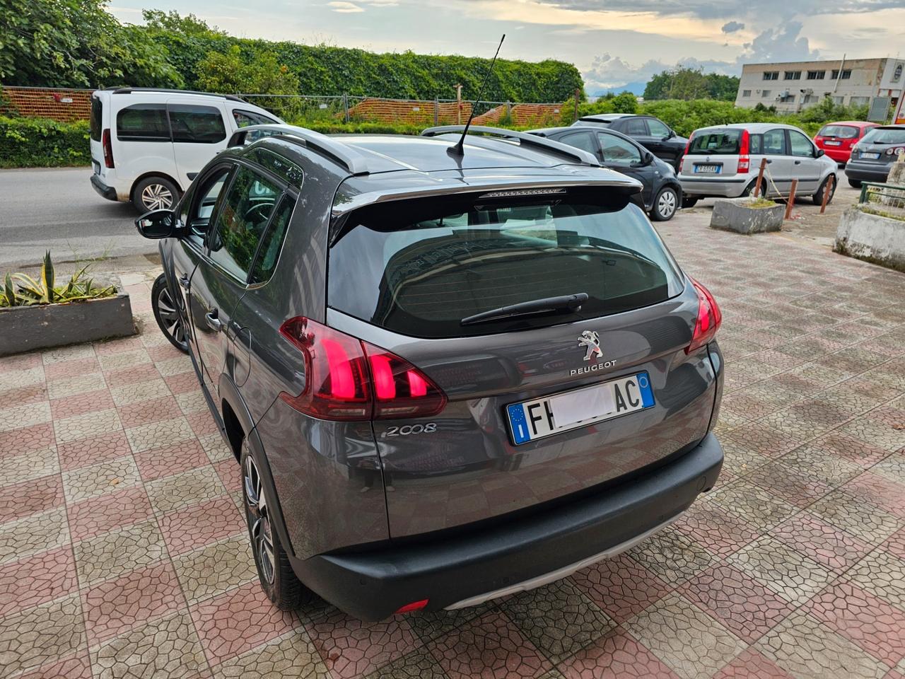 Peugeot 2008 BlueHDi 120cv ALLURE/NAVI/17"/IVA ESPOSTA