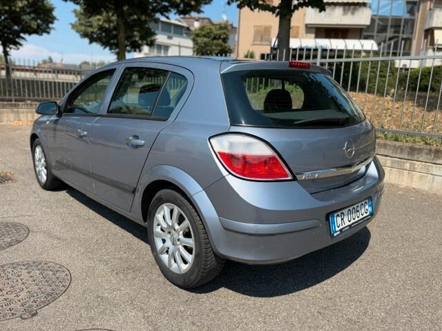 Opel Astra 1.6 16V Twinport 5 porte Cosmo Euro 4 ok neopatentati