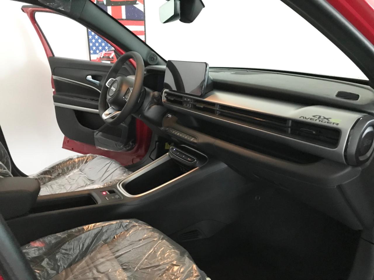 Jeep Avenger 4XE 1.2 Turbo 145 CV MHEV Upland