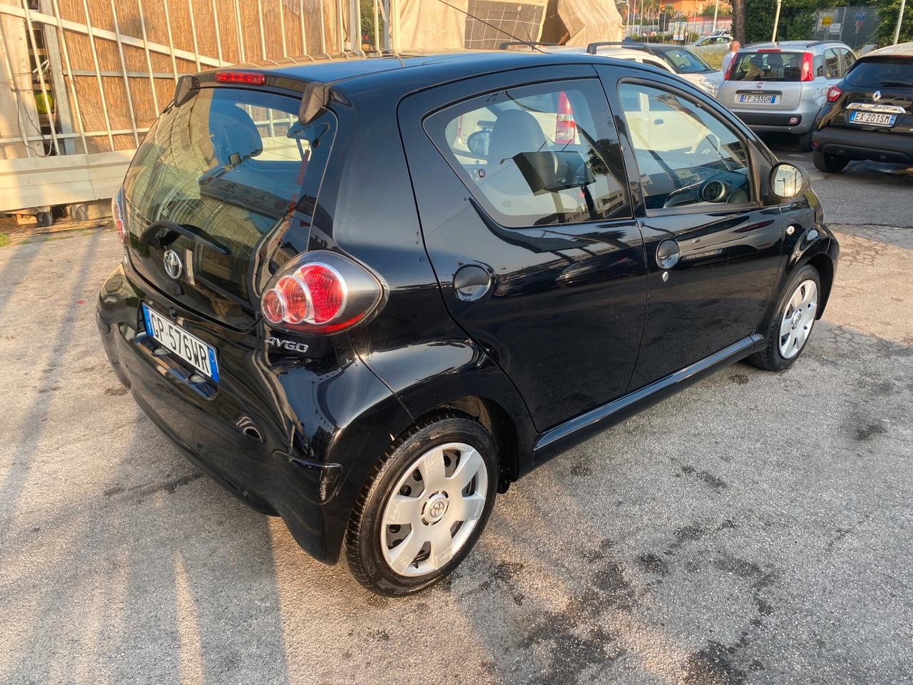 Toyota Aygo 1.0 BENZINA 2012 5PORTE