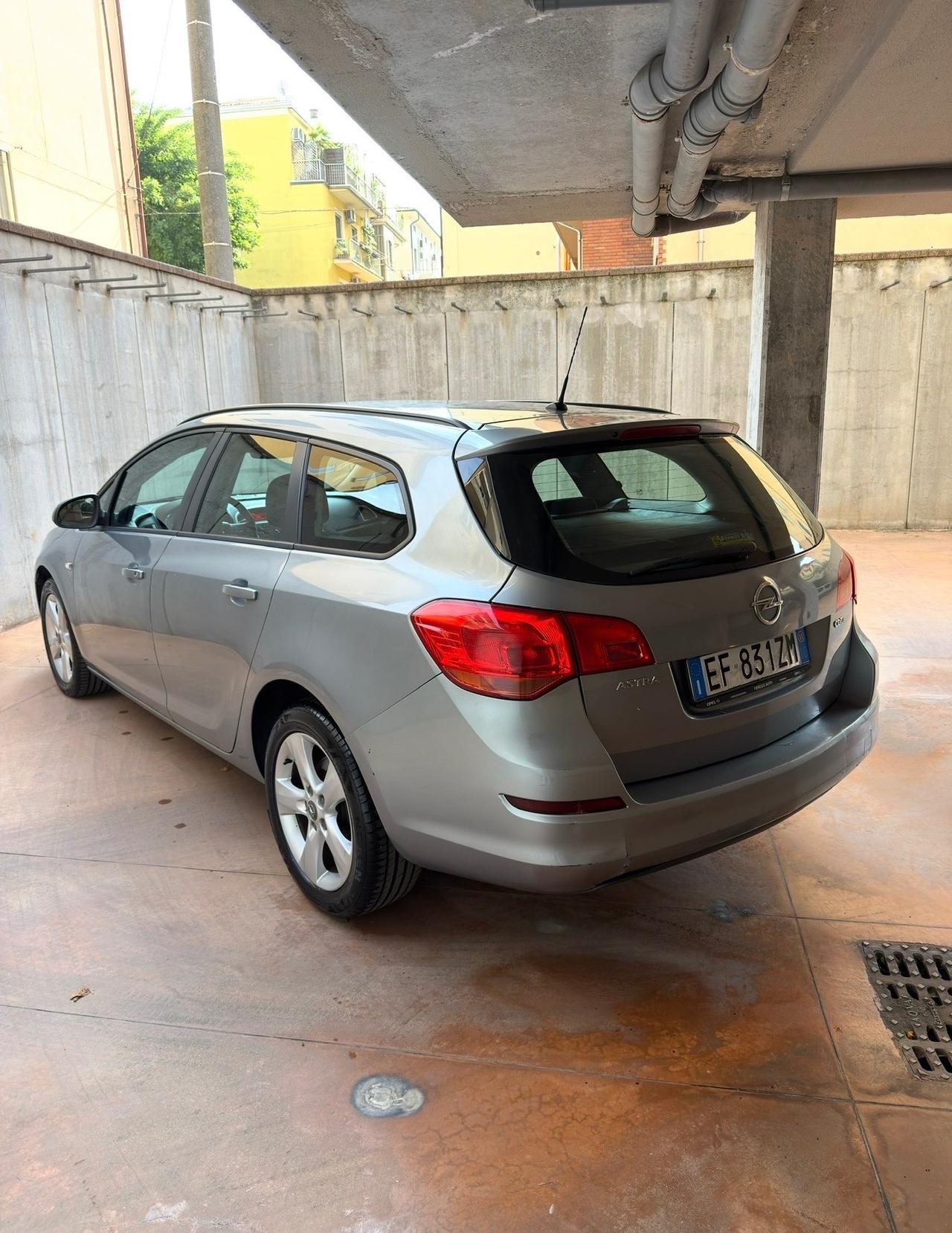 Opel Astra 1.7 CDTI 110CV Sports Tourer Elective