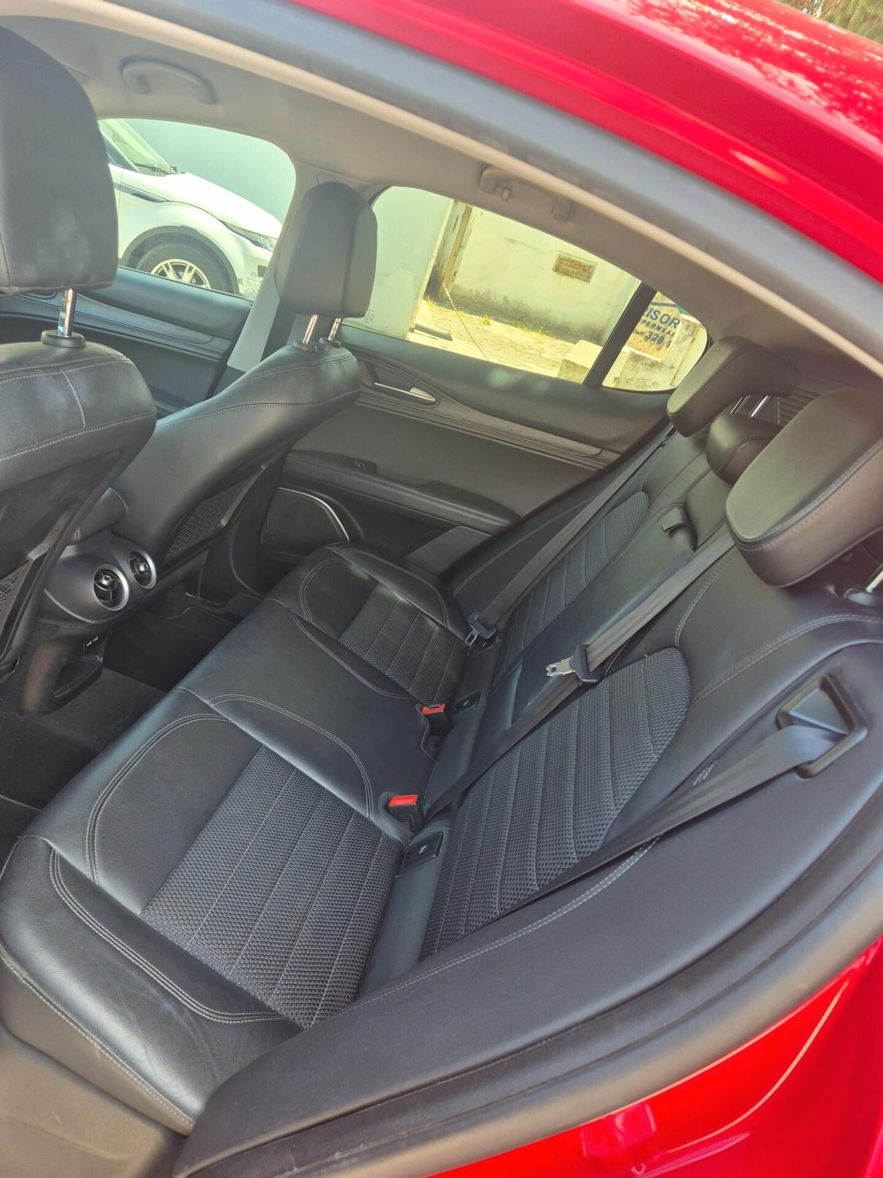 Alfa Romeo Stelvio 2.2 Turbodiesel 210 CV AT8 Q4 veloce