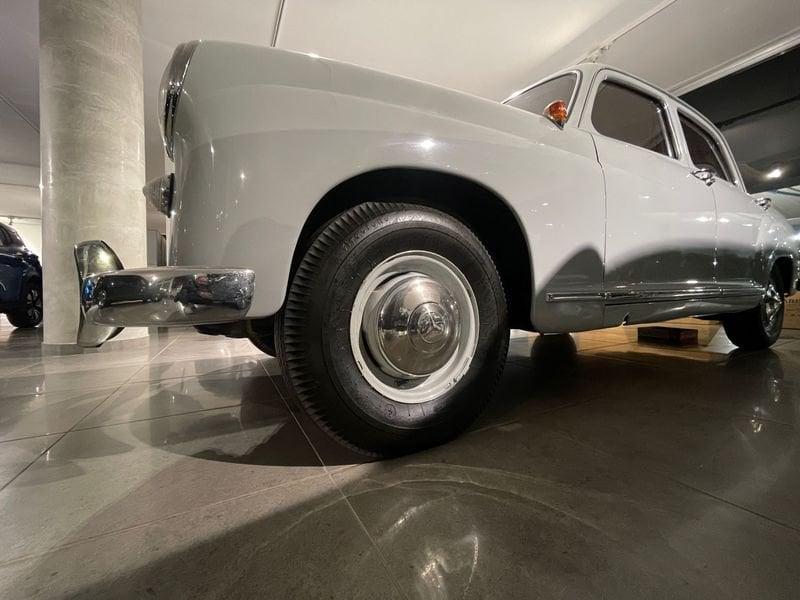 Mercedes-Benz W115 200 Mercedes-Daimler Benz 180