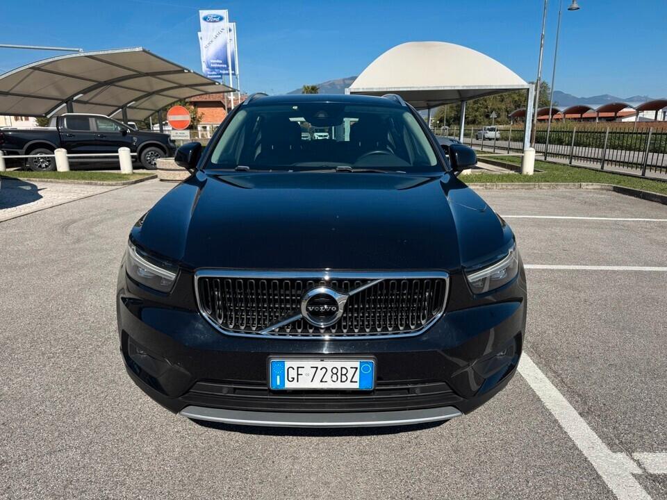 Volvo XC40 T2 Geatronic Momentum Pro