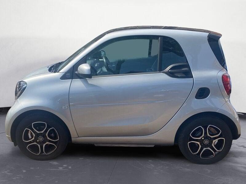 smart fortwo EQ Passion