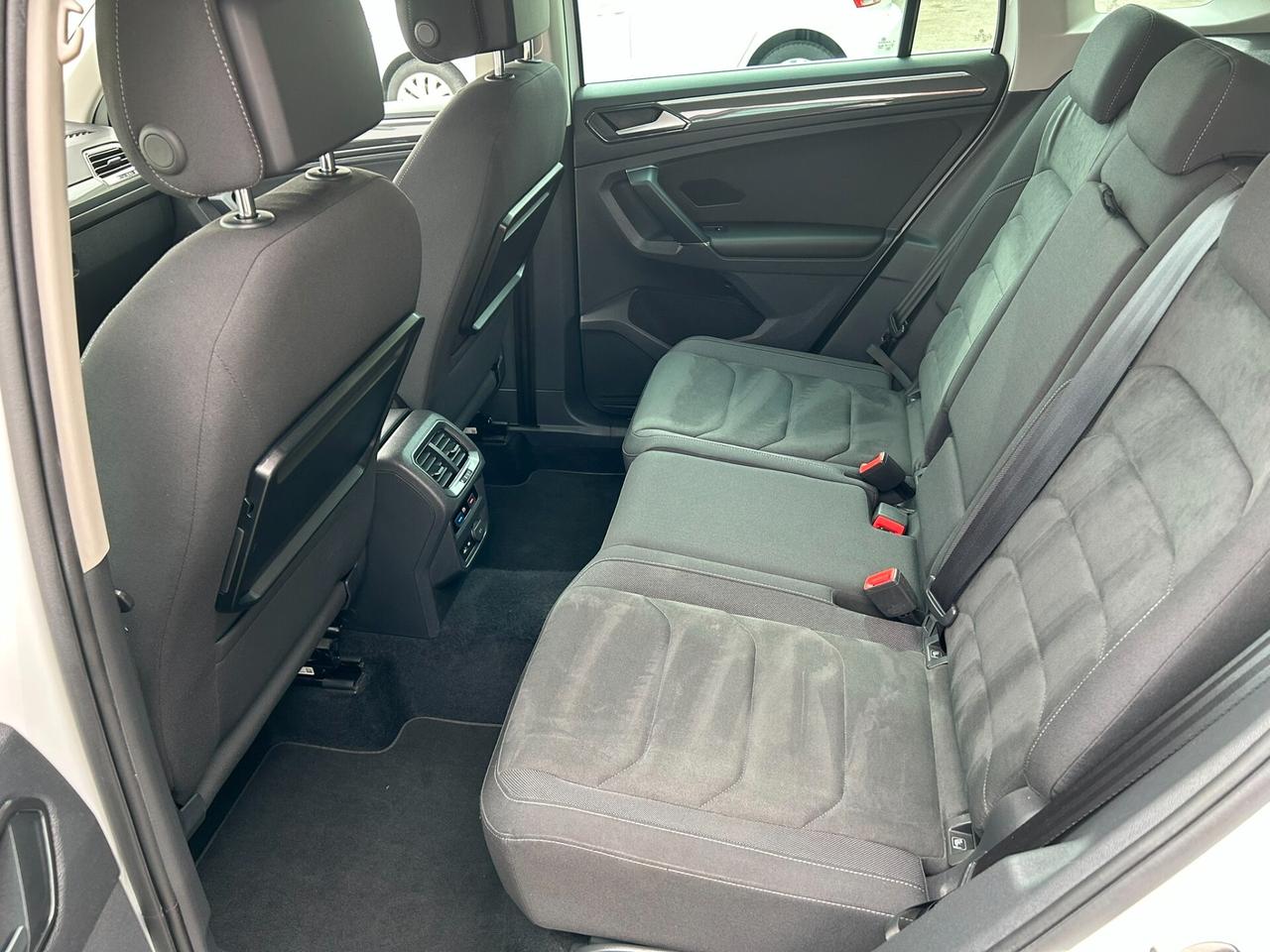 VW TIGUAN 2.0 TDI 150CV DSG 4MOTION R-Line