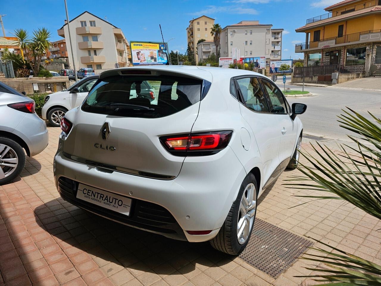 Renault Clio dCi 8V 75 CV 5 porte Moschino Zen