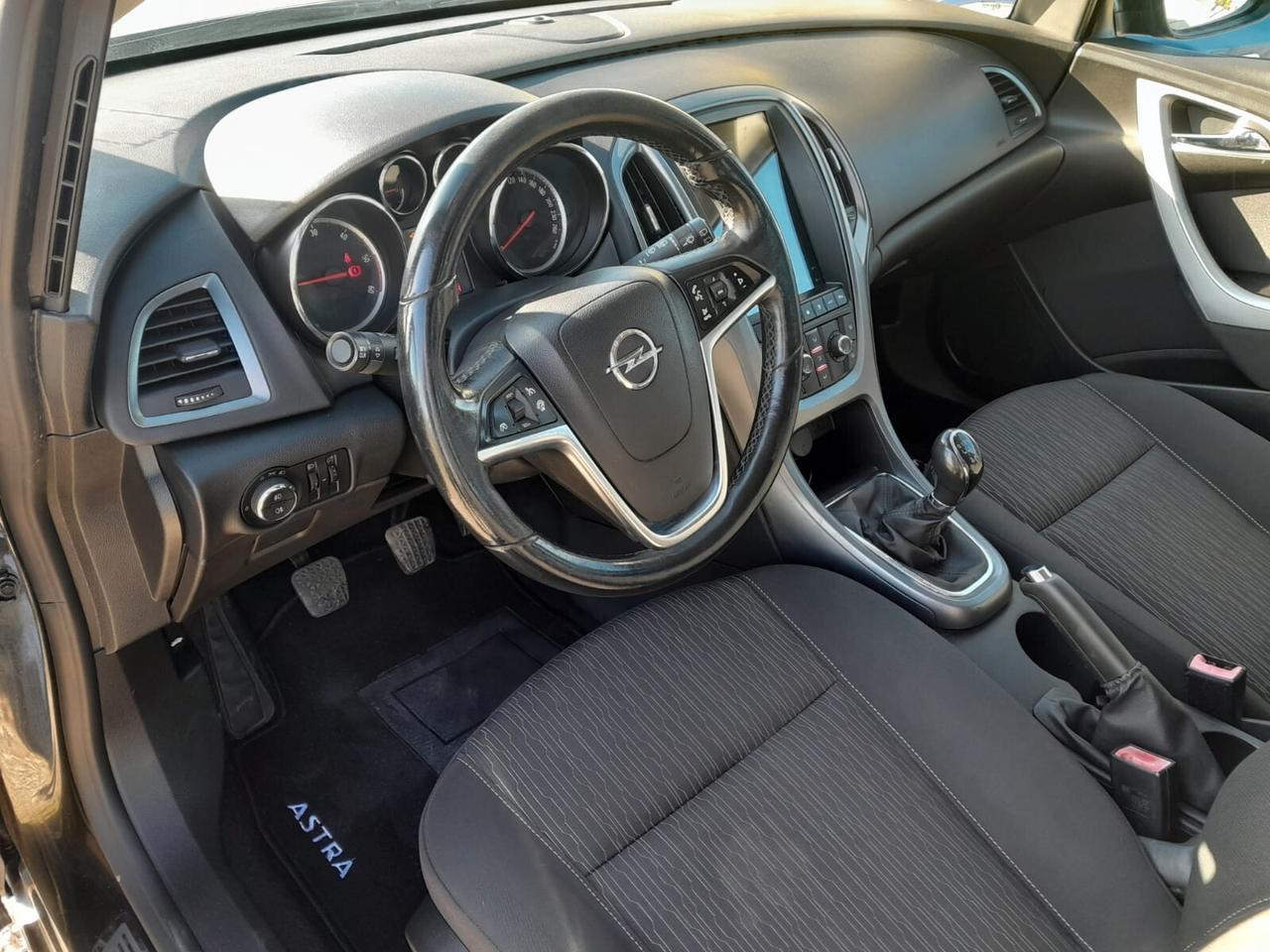 Opel Astra 1.7 CDTI 110CV