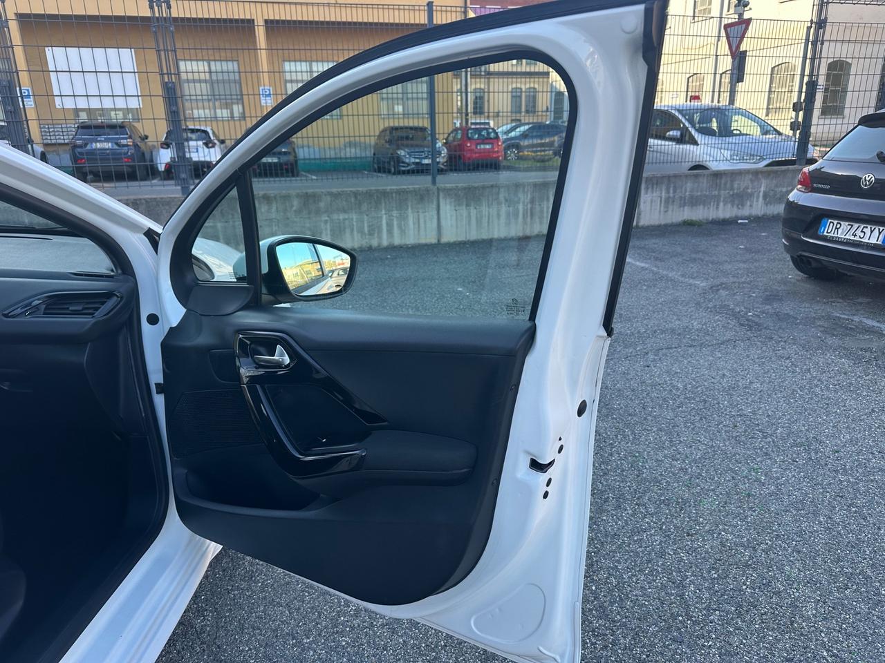 Peugeot 208 1.4 VTi 95 CV 5p. GPL Access