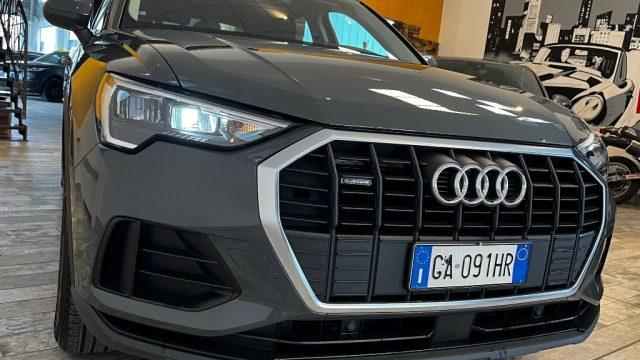 AUDI Q3 35 TDI quattro Business