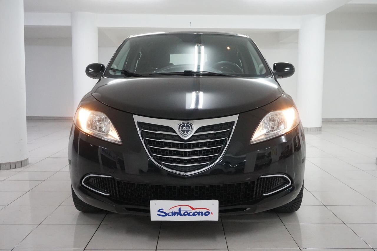 Lancia Ypsilon 1.2 69 CV 5 porte Silver