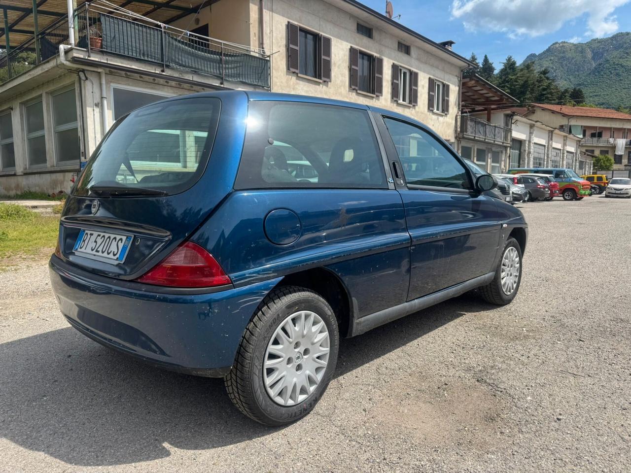 Lancia Y 1.2i cat Elefantino Blu