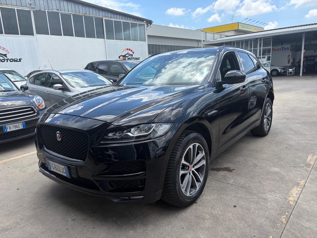 Jaguar F-Pace 2.0 D 180 CV R-Sport