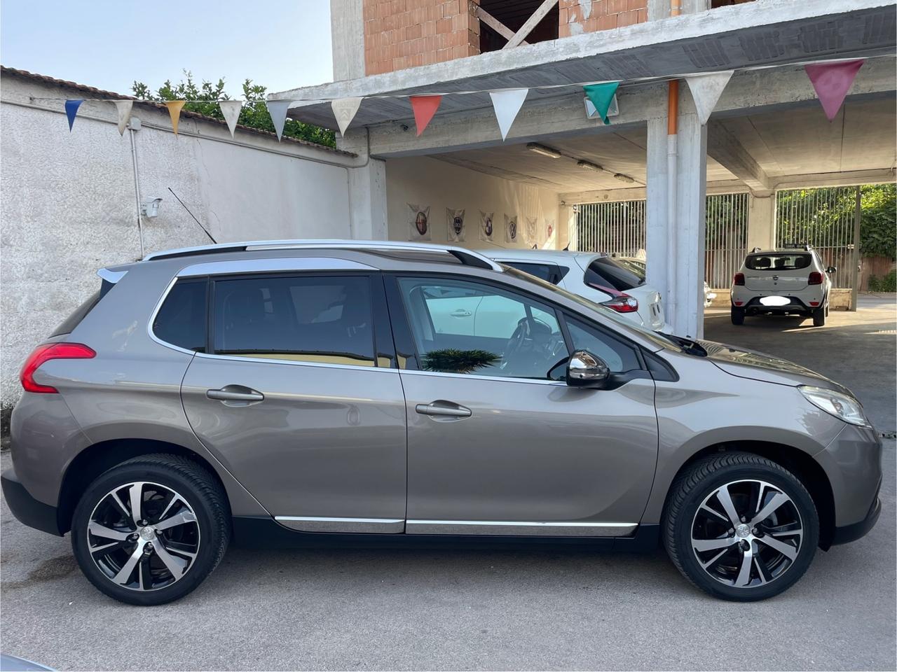 Peugeot 2008 BlueHDi 120 S&S Allure