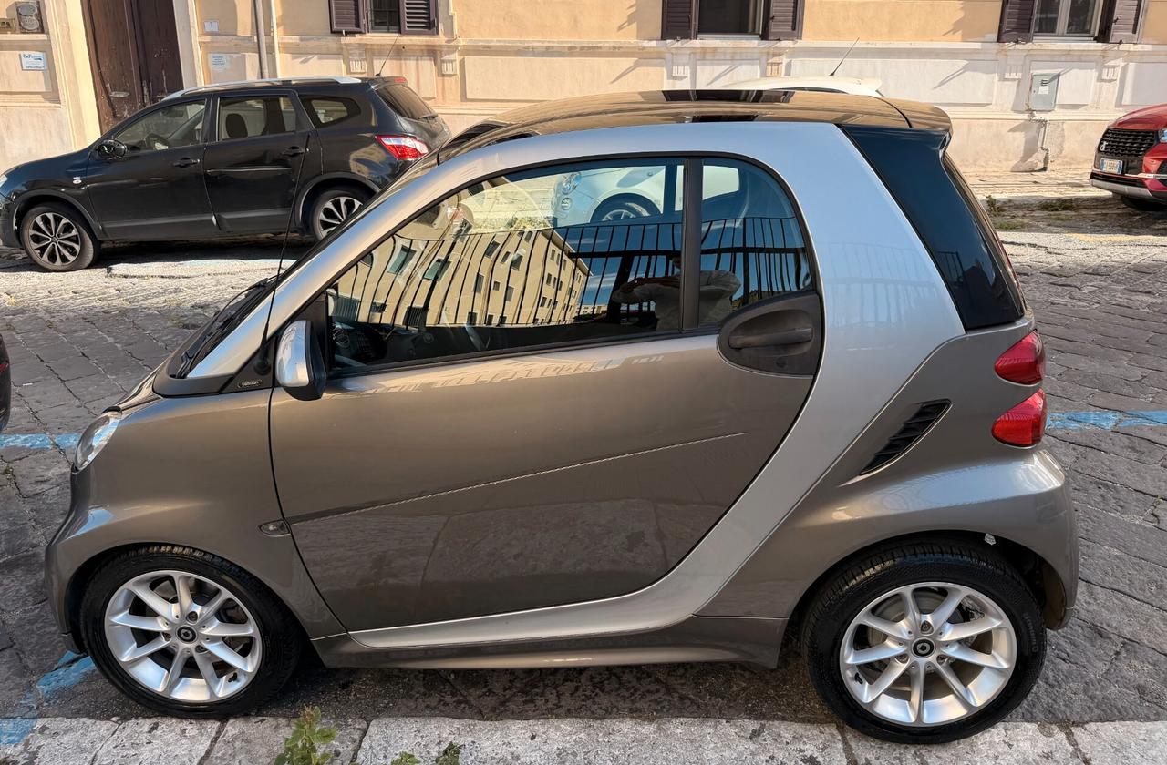 Smart ForTwo 1.0 71CV MHD coupé passion
