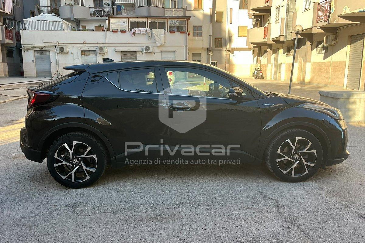 TOYOTA C-HR 1.8 Hybrid E-CVT Trend