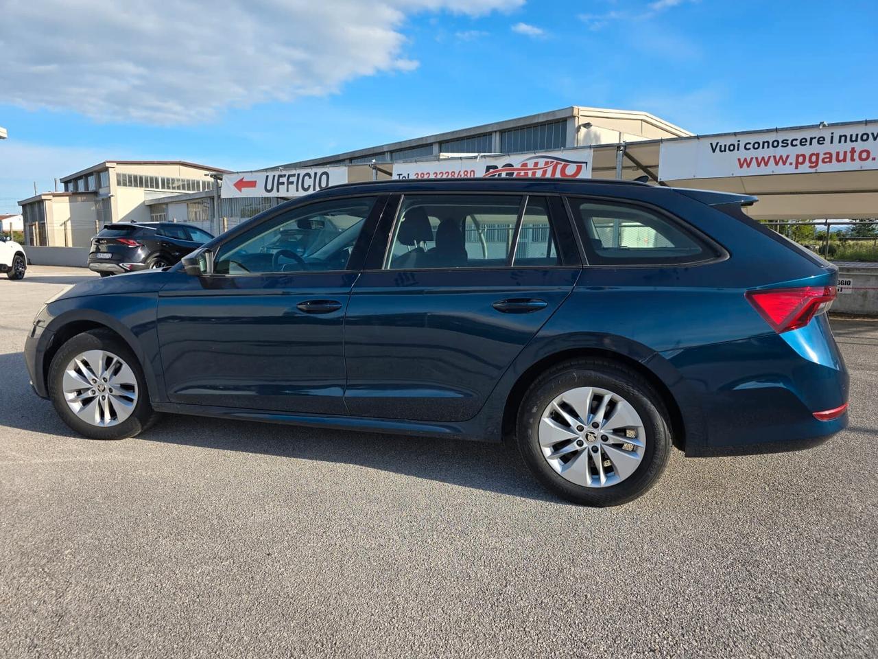 Skoda Octavia 2.0 TDI EVO SCR DSG Wagon Ambition