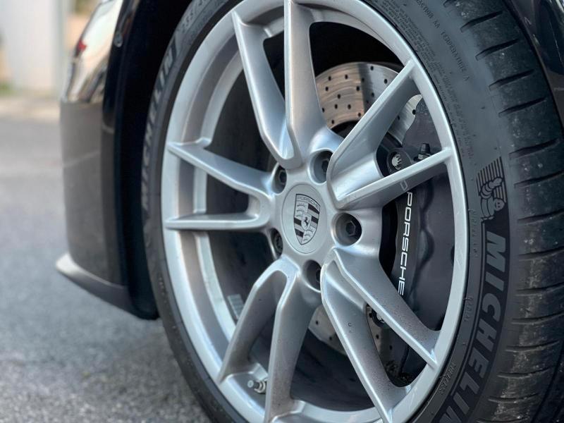 Porsche 992 3.0 Carrera auto