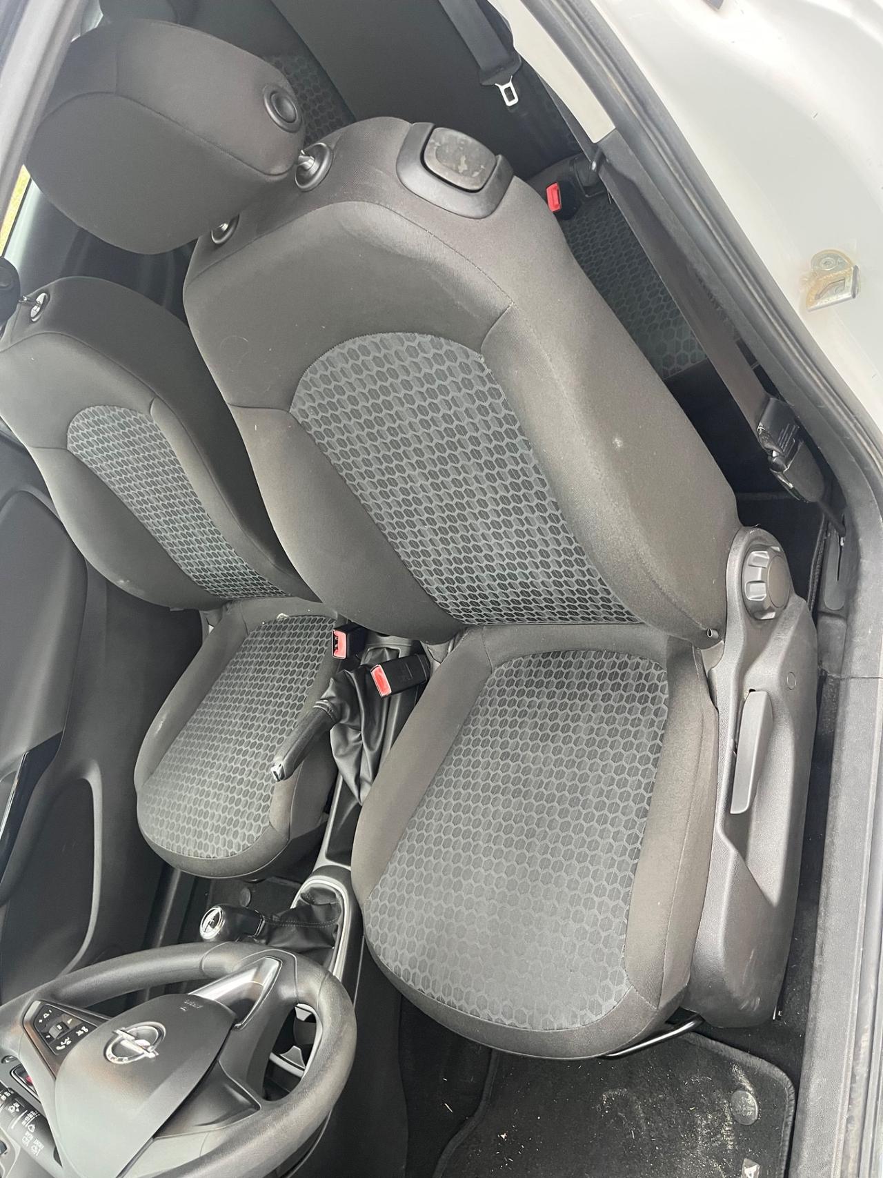 Opel Corsa 1.4 90CV GPL Tech Coupé b-Color 2015