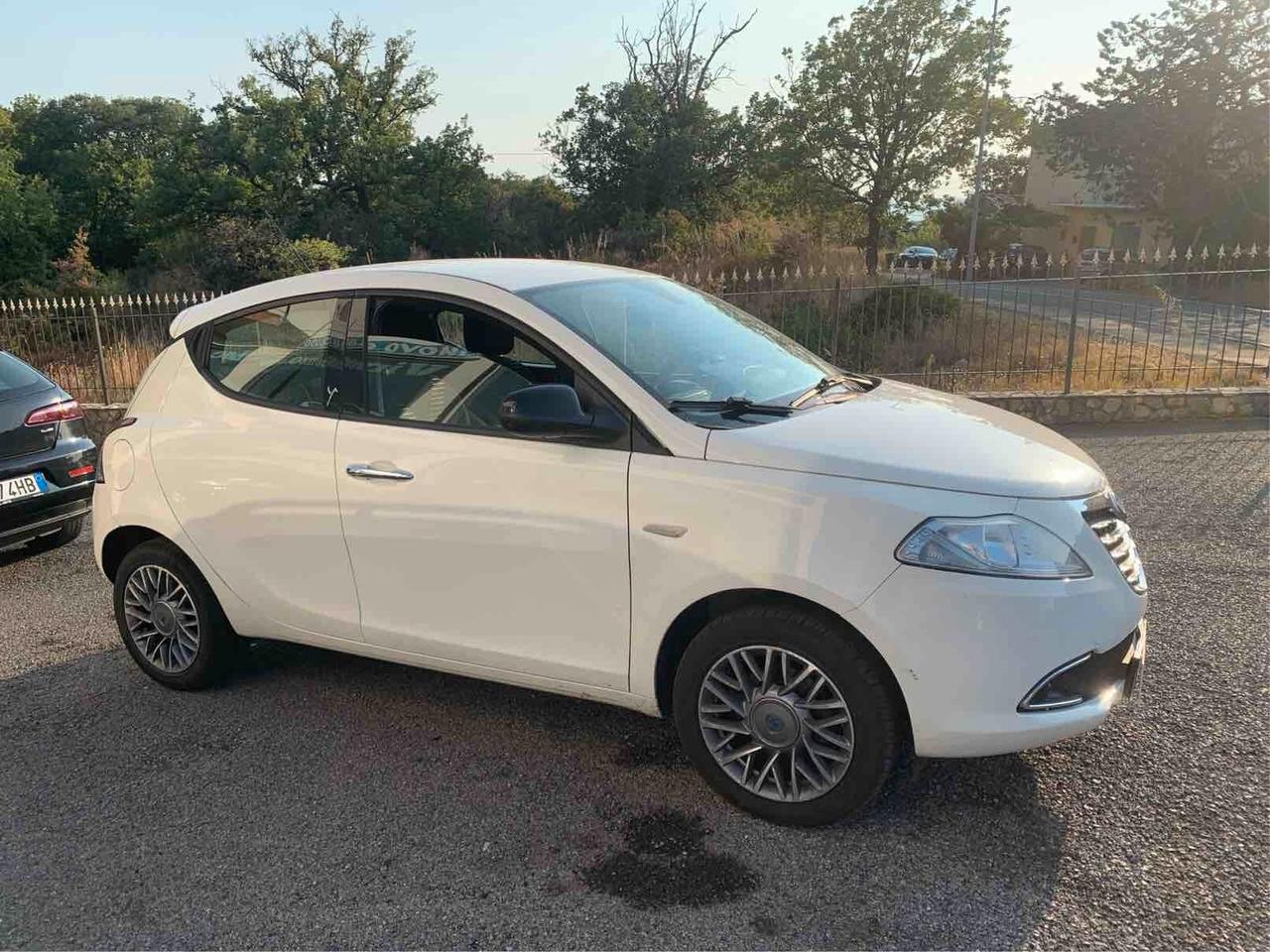 Lancia Ypsilon 1.3 MJT 95 CV