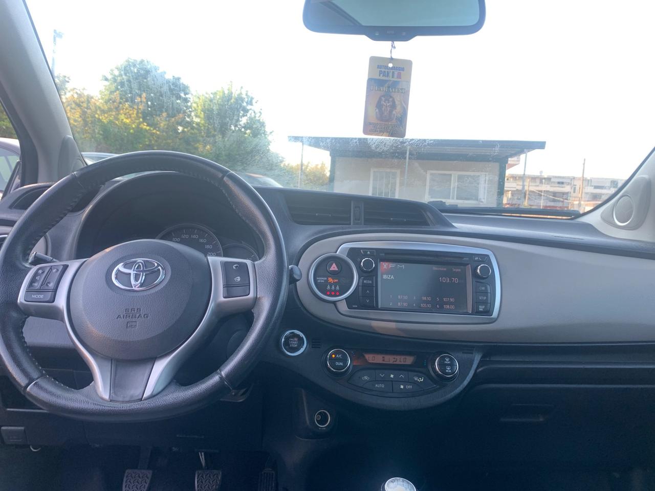 Toyota Yaris 1.4 D-4D 5 porte Lounge - 2012