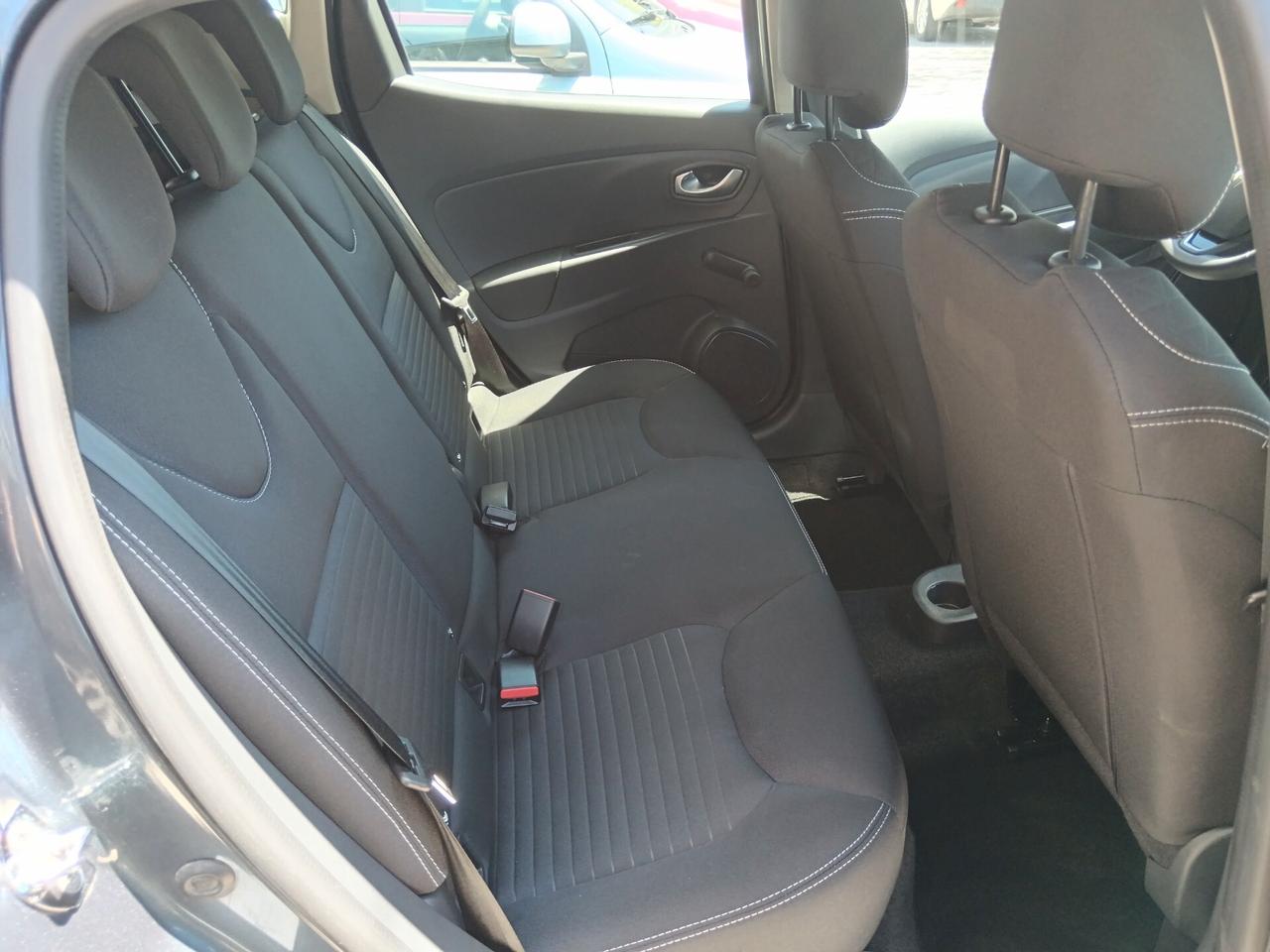 Renault Clio 1.2 75CV LIMITED NUOVISSIMA