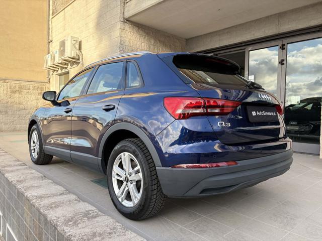 AUDI Q3 35 2.0 TDI S tronic Business COCKPIT
