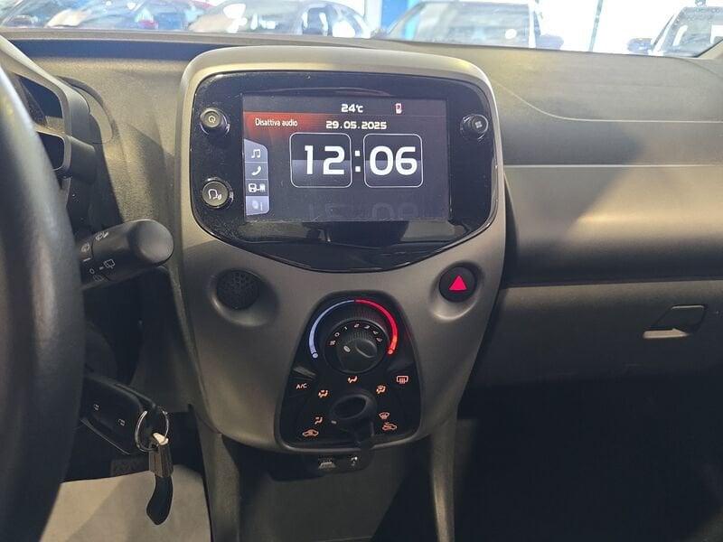 Toyota Aygo Connect 1.0 VVT-i 72 CV 5 porte x-play MMT