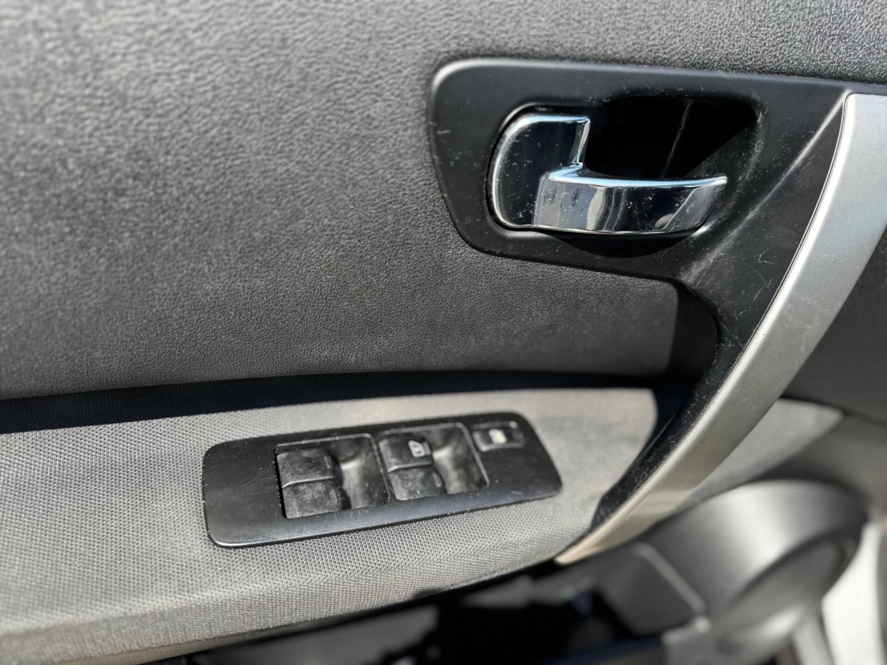 Nissan Qashqai 1.5 dCi DPF Tekna 2012