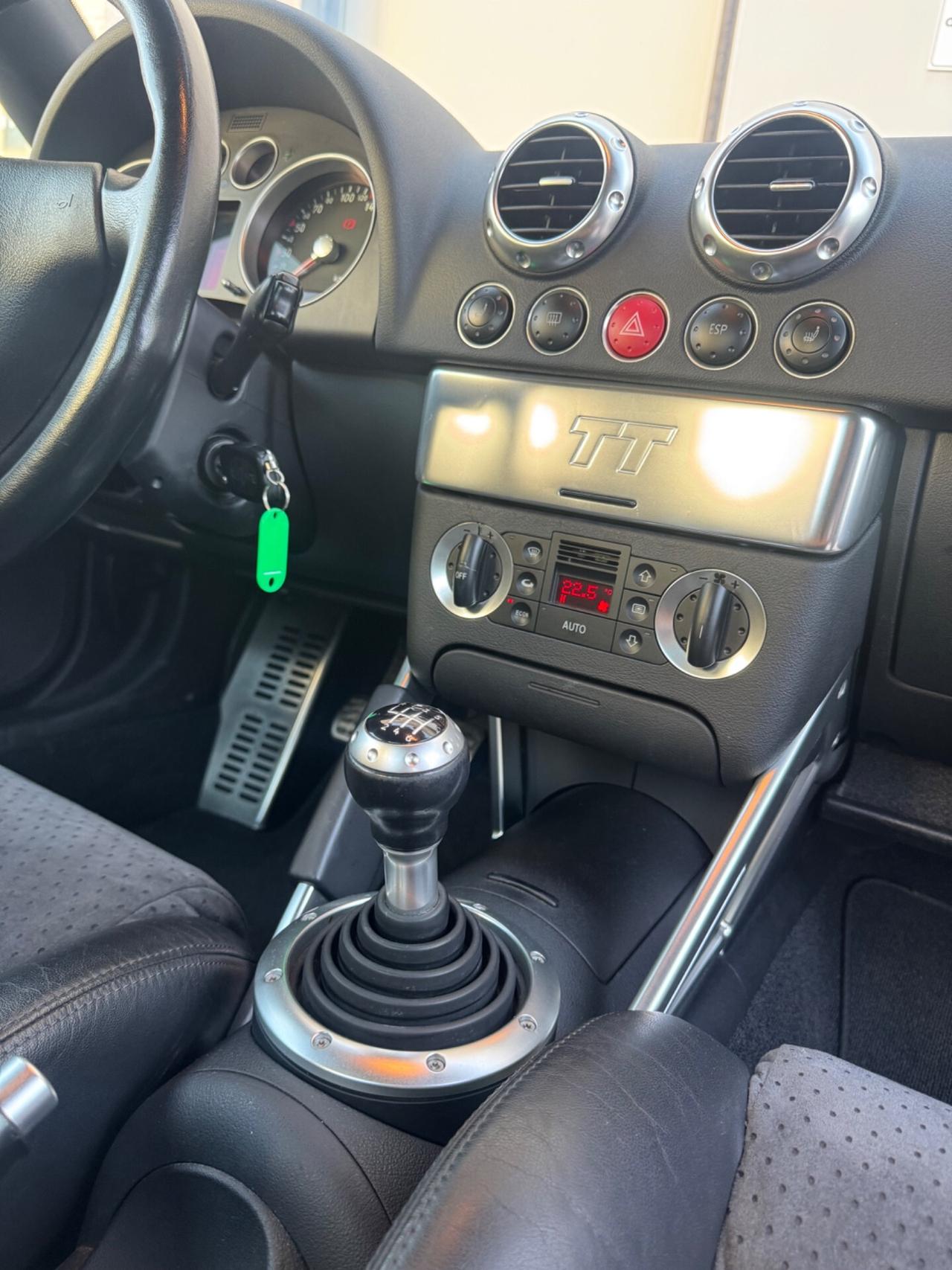 Audi TT Coupé 1.8 225 CV quattro