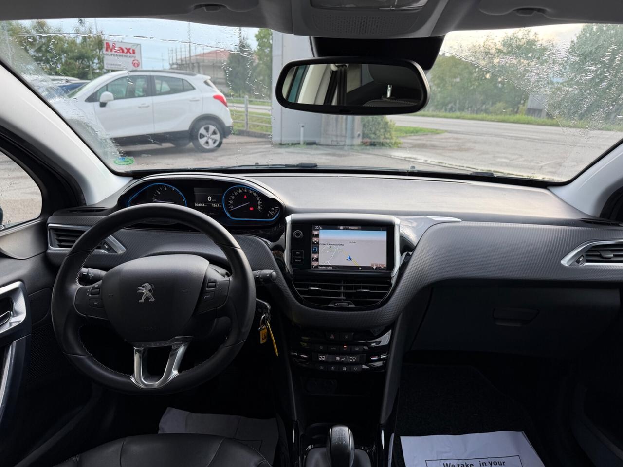 Peugeot 2008 1.2 Turbo Benzina Neopatentati