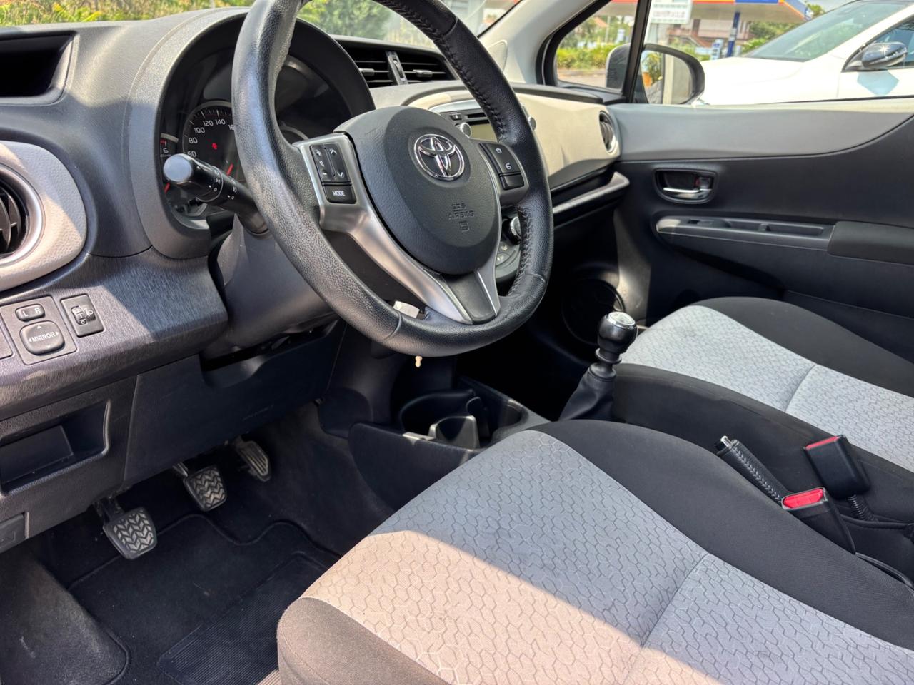 Toyota Yaris 1.4 D-4D 5 porte Lounge-2013