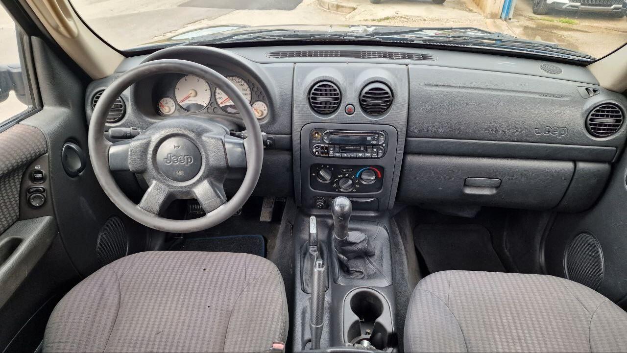 Jeep Cherokee 2.5 CRD Sport