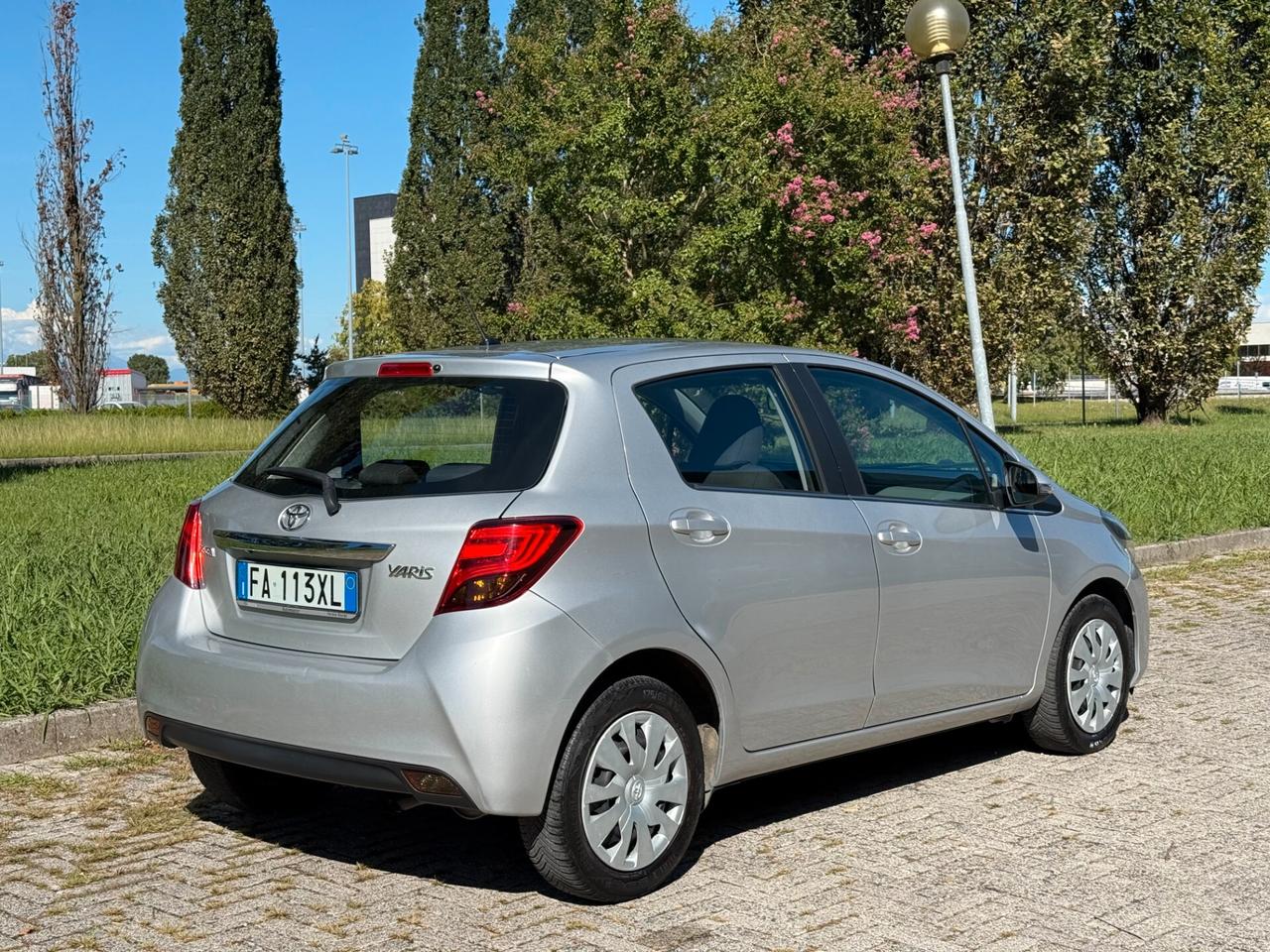 Toyota Yaris 1.0 5 porte neopatentati