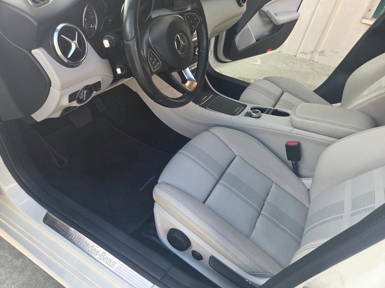 Mercedes-benz A180d Sport White restay7G2017